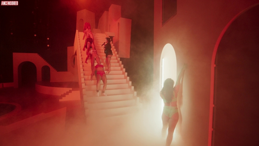 Jade Chynoweth naked breasts 57