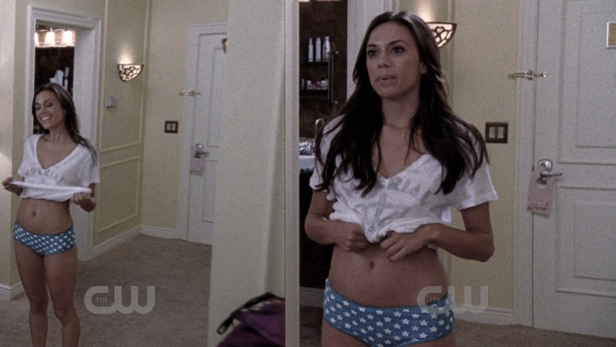 Jana Kramer in a short skirt breasts Jana Kramer in a short skirt breasts