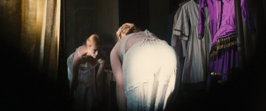 January Jones breasts January Jones breasts