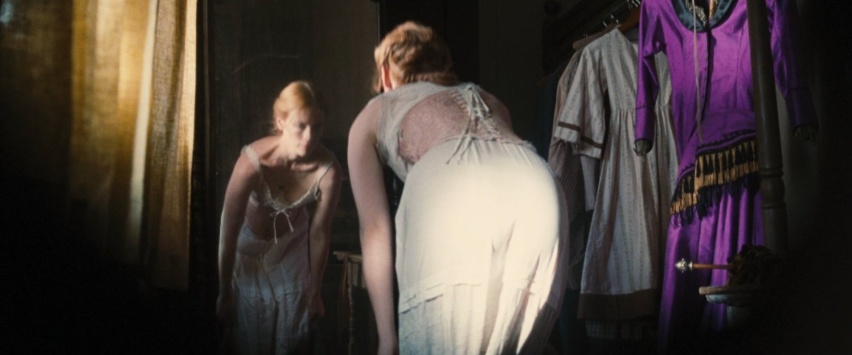 January Jones intimate photos January Jones intimate photos