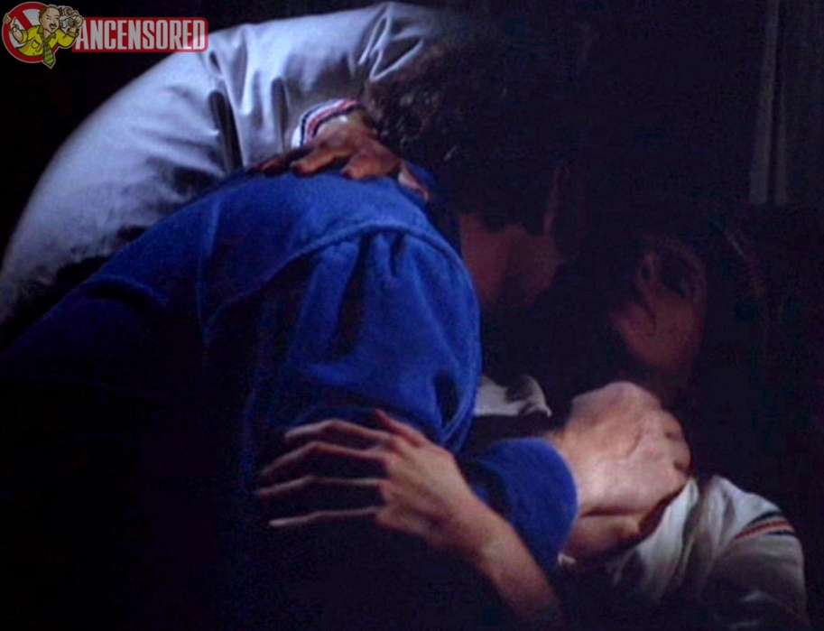 Jennifer Warren breasts