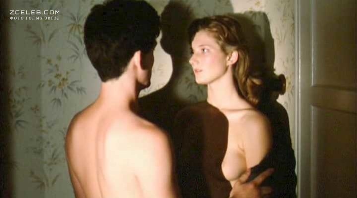 Joely Richardson legs 86