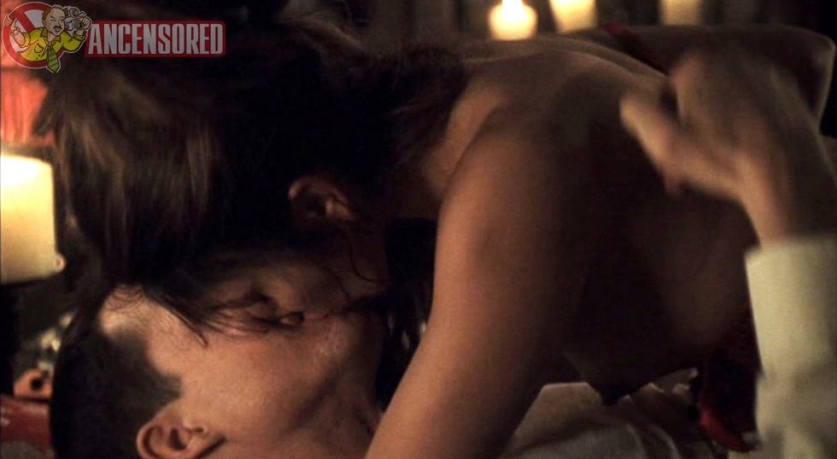 Kaaren De Zilva in a skirt Kaaren De Zilva in a skirt