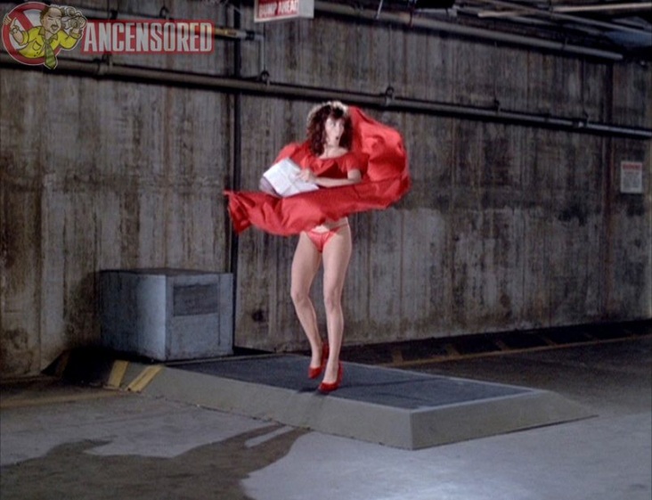 Kelly LeBrock no panties 21