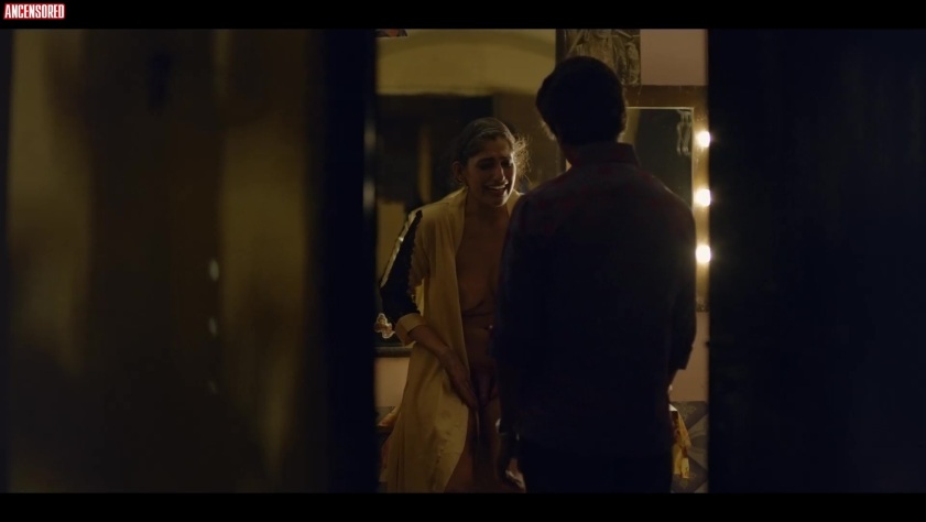 Kubra Sait stockings