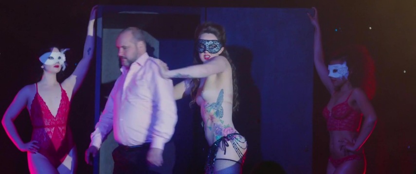 Lady Wild Flower exposed ass