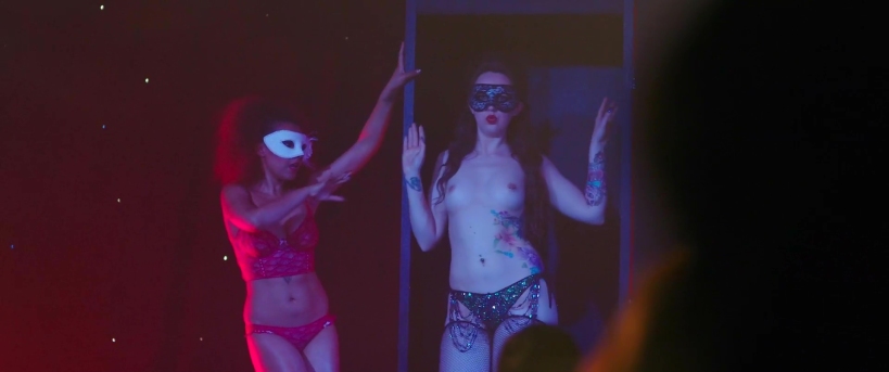 Lady Wild Flower photos between the legs