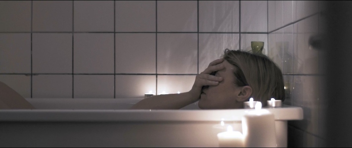 Lanna Ohlsson in a skirt 87