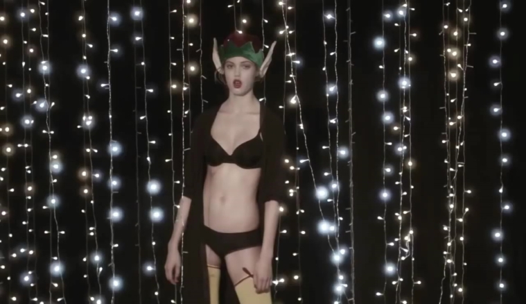 Lindsey Wixson no underwear 73