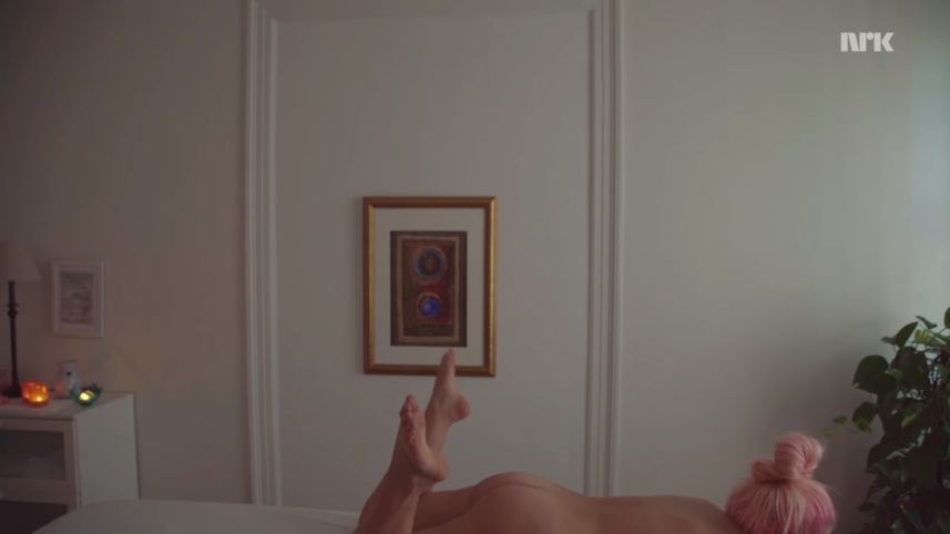 Line ElvShagen boobs are visible