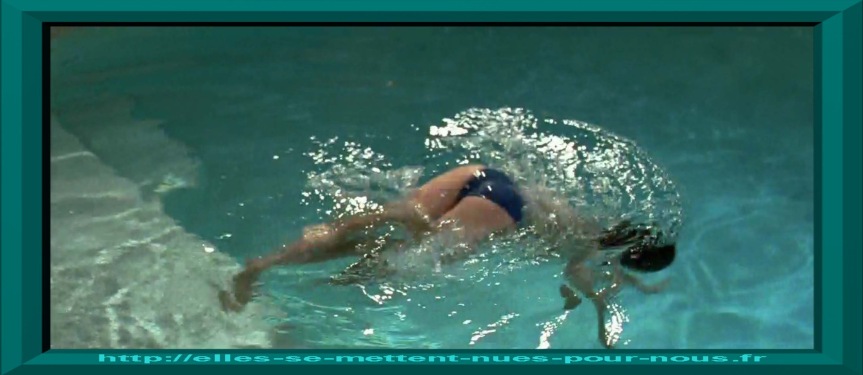 LOpoldine Serre no panties 93