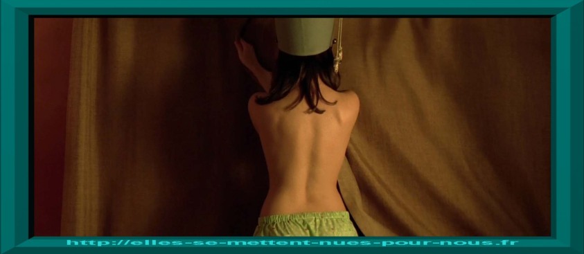 LOpoldine Serre photos between the legs