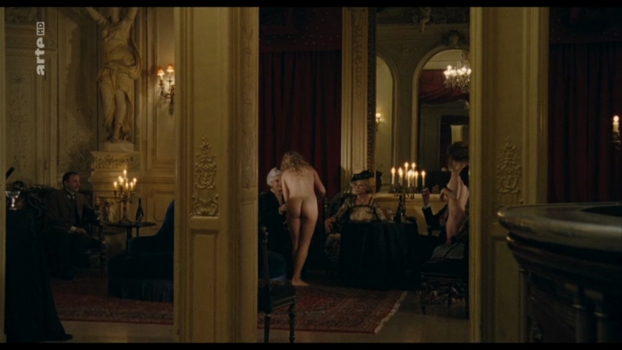 Lucie Borleteau buttocks are visible