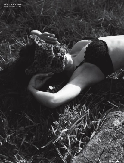 Luisa Moraes boobs are visible Luisa Moraes boobs are visible