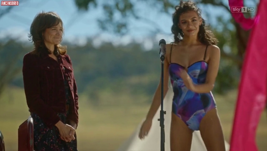 Madeleine Madden in a short skirt breasts Madeleine Madden in a short skirt breasts