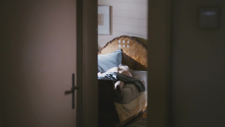 Magda Dimitrescu in lingerie