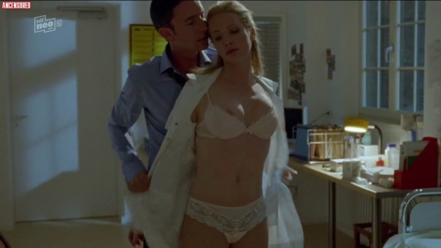 Maren Scheel buttocks are visible