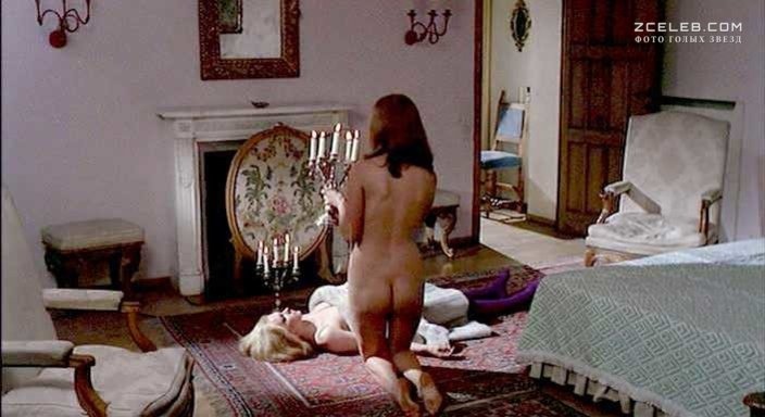 Margaret Lee photos between the legs