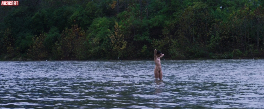 Margaret Qualley no underwear