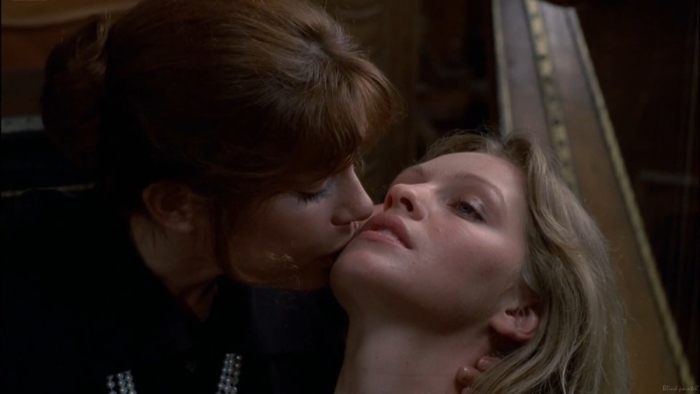 Marianne Eggerickx naked breasts