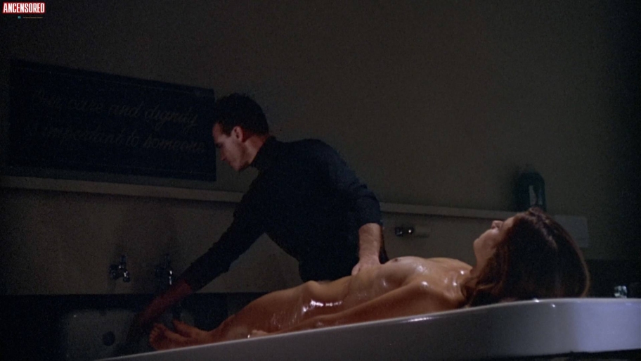 Mary Beth McDonough no panties