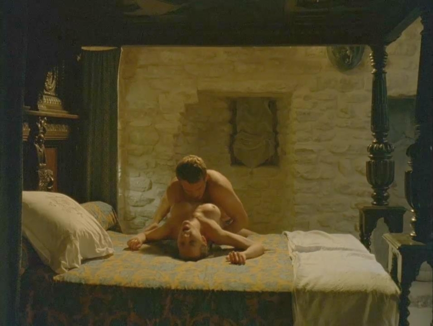 Nadia Chibani in a short skirt breasts 75 Nadia Chibani in a short skirt breasts 75