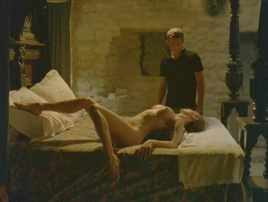 Nadia Chibani legs Nadia Chibani legs