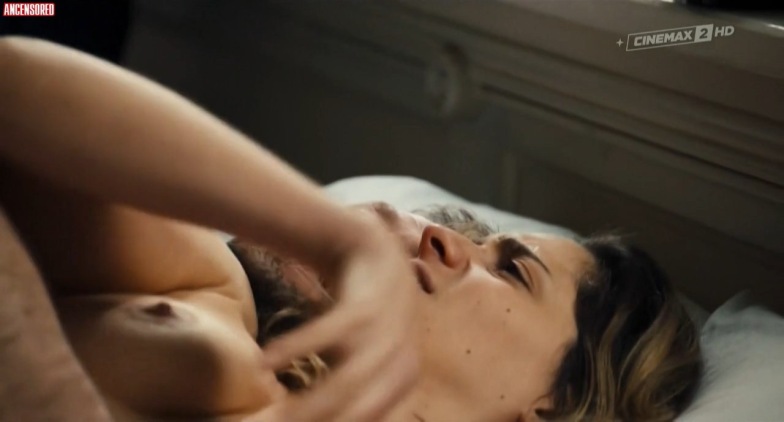 Naomi Velissariou buttocks are visible 54