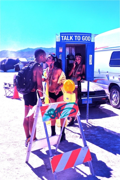 Nathalie Kelley no panties 12