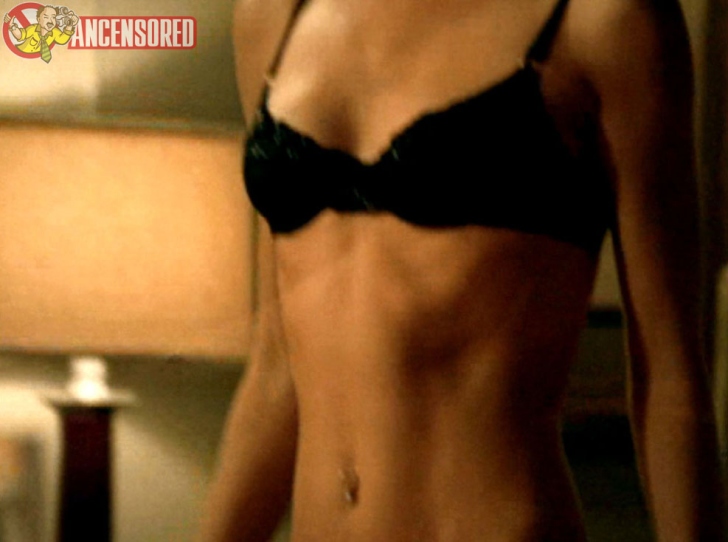 Nicole Mandich pussy