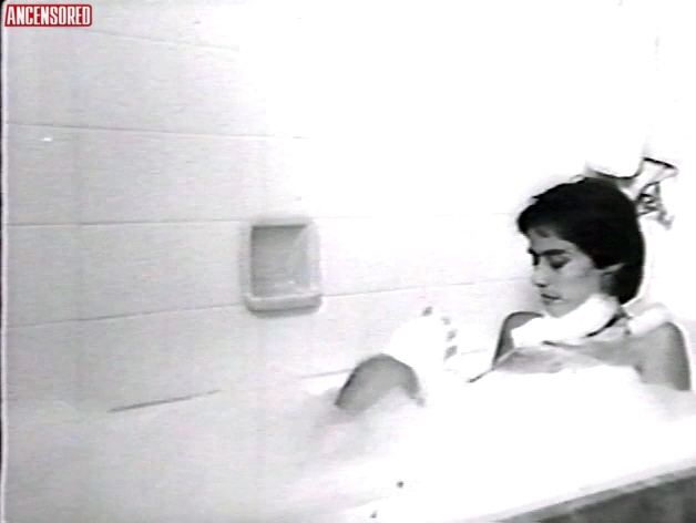 Nina De PDua legs 24 Nina De PDua legs 24