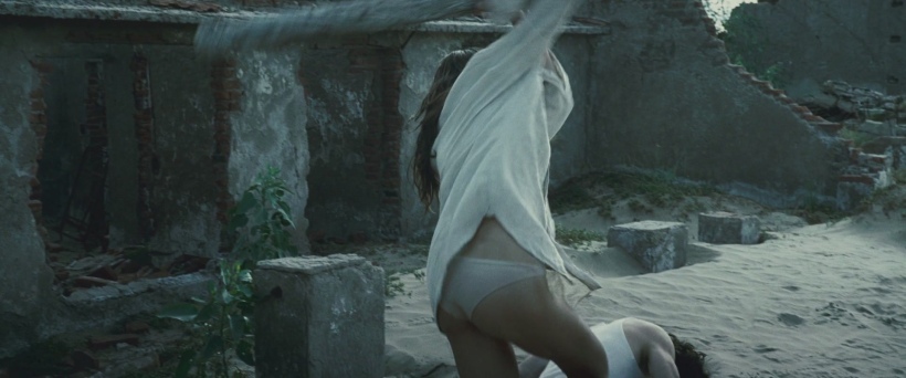 Odette Annable legs 45