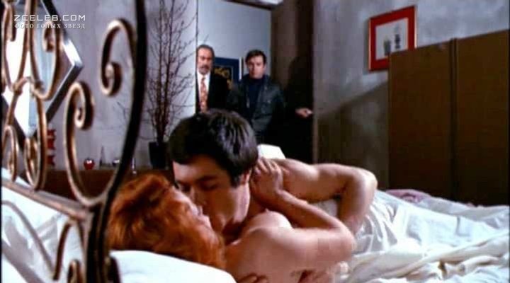 Paola Senatore naked breasts