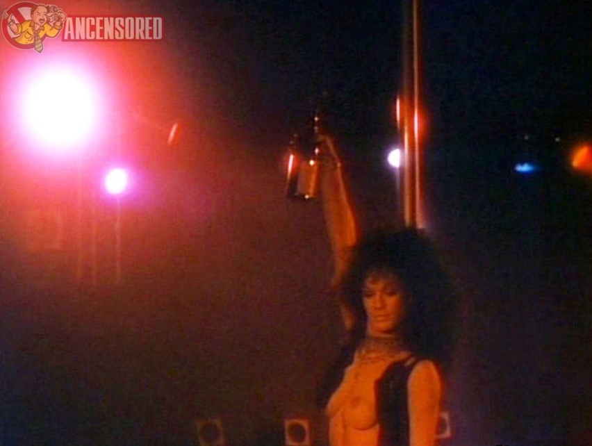 Pia Kamakahi boobs 38