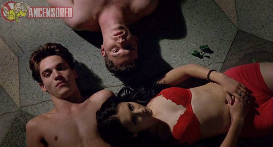 Rachael Leigh Cook exposed ass 39