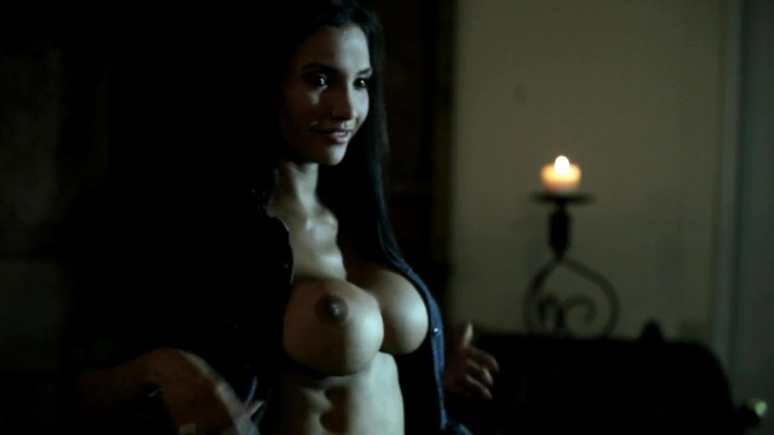 Raven Lexy naked breasts