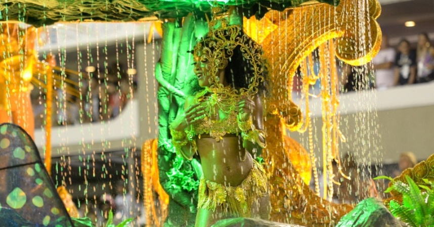 Rika Januza pantyhose