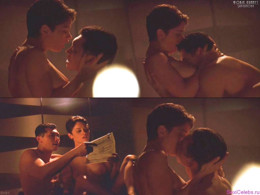 Robin Tunney no panties