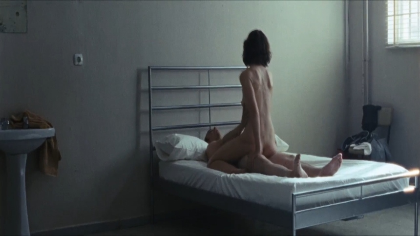 Ruth Diaz boobs are visible 34