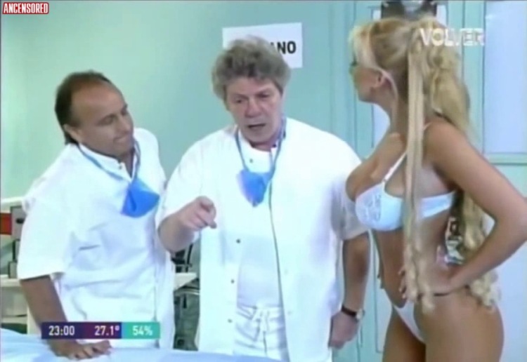 Sabrina Pettinato stockings 63