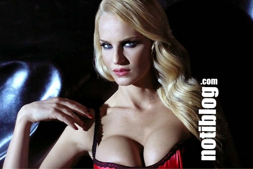 Sabrina Rojas naked 37