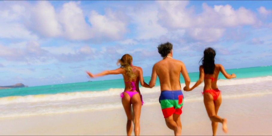 Sara Baumgartner buttocks are visible 67