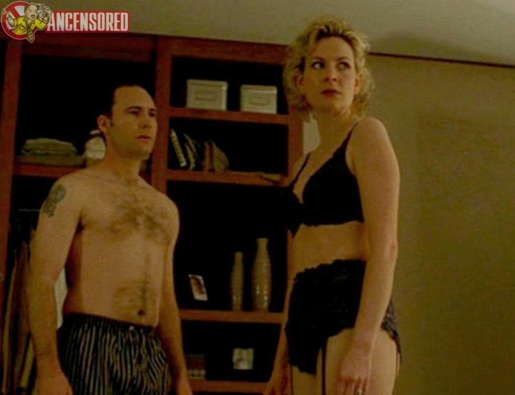 Sara Stewart photos between the legs