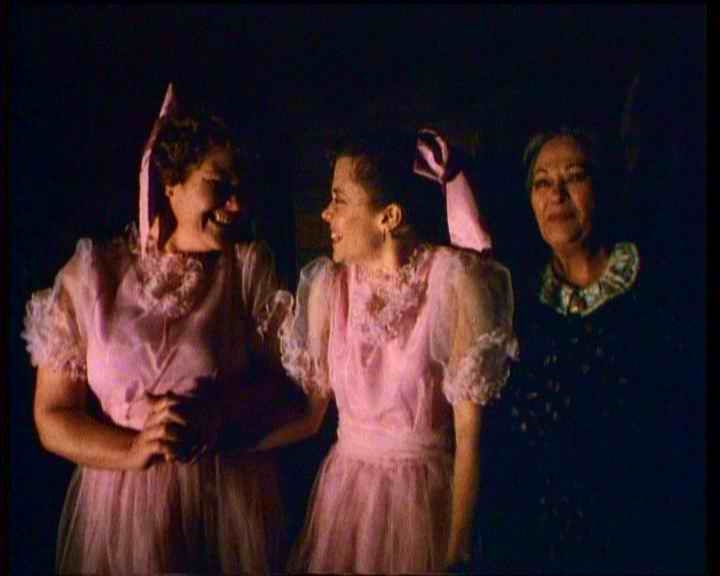 Sarah Torgov breasts