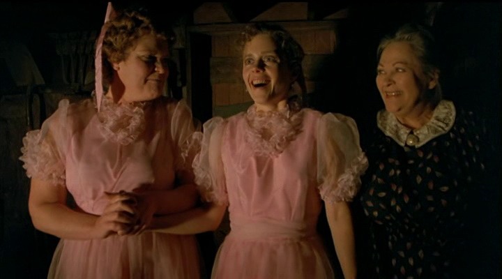 Sarah Torgov naked breasts