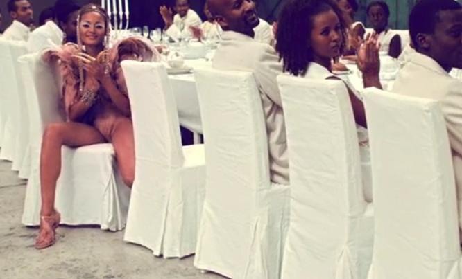 Selita Ebanks boobs are visible Selita Ebanks boobs are visible