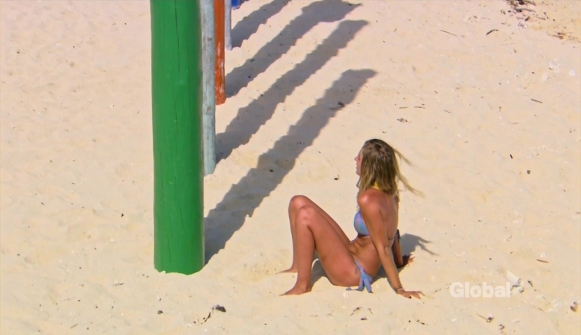 Sierra Thomas naked breasts