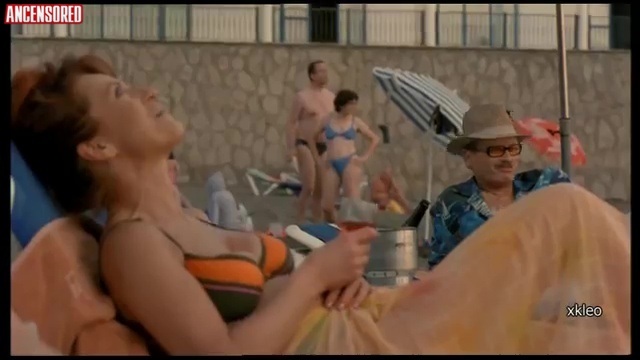 Simona StaOv exposed ass 38 Simona StaOv exposed ass 38