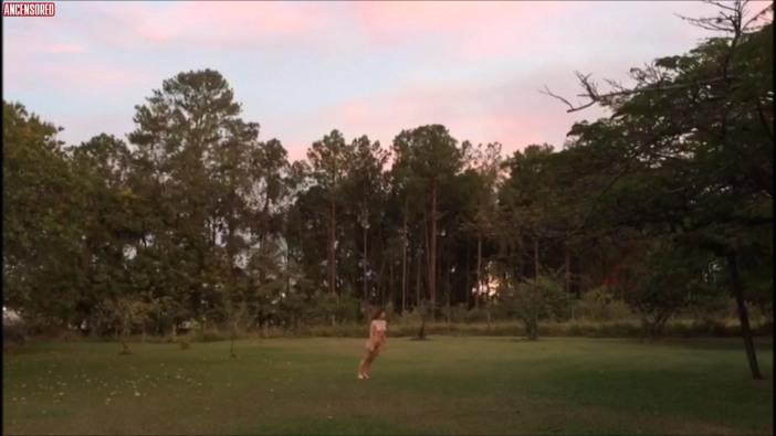 Sofia Maruci no panties