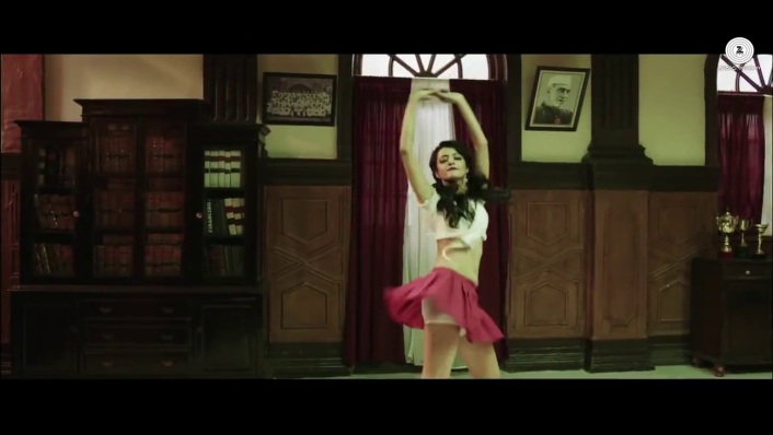 Surveen Chawla naked